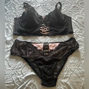 Cacique lingerie set, 46DDD long-line bralette with matching panty size 22/24.